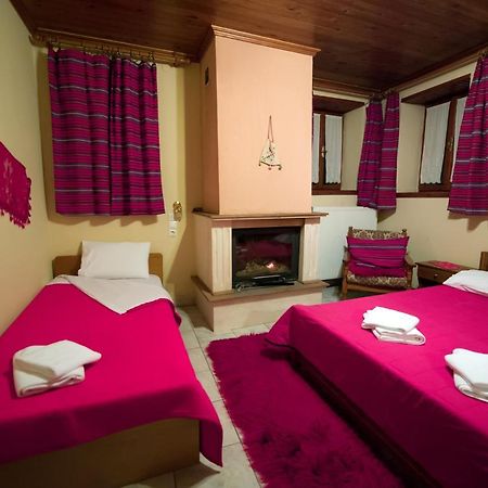 To Petrino Guesthouse Агиос Германос Екстериор снимка