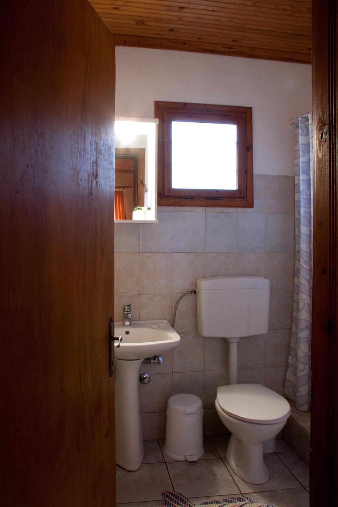 To Petrino Guesthouse Агиос Германос Екстериор снимка
